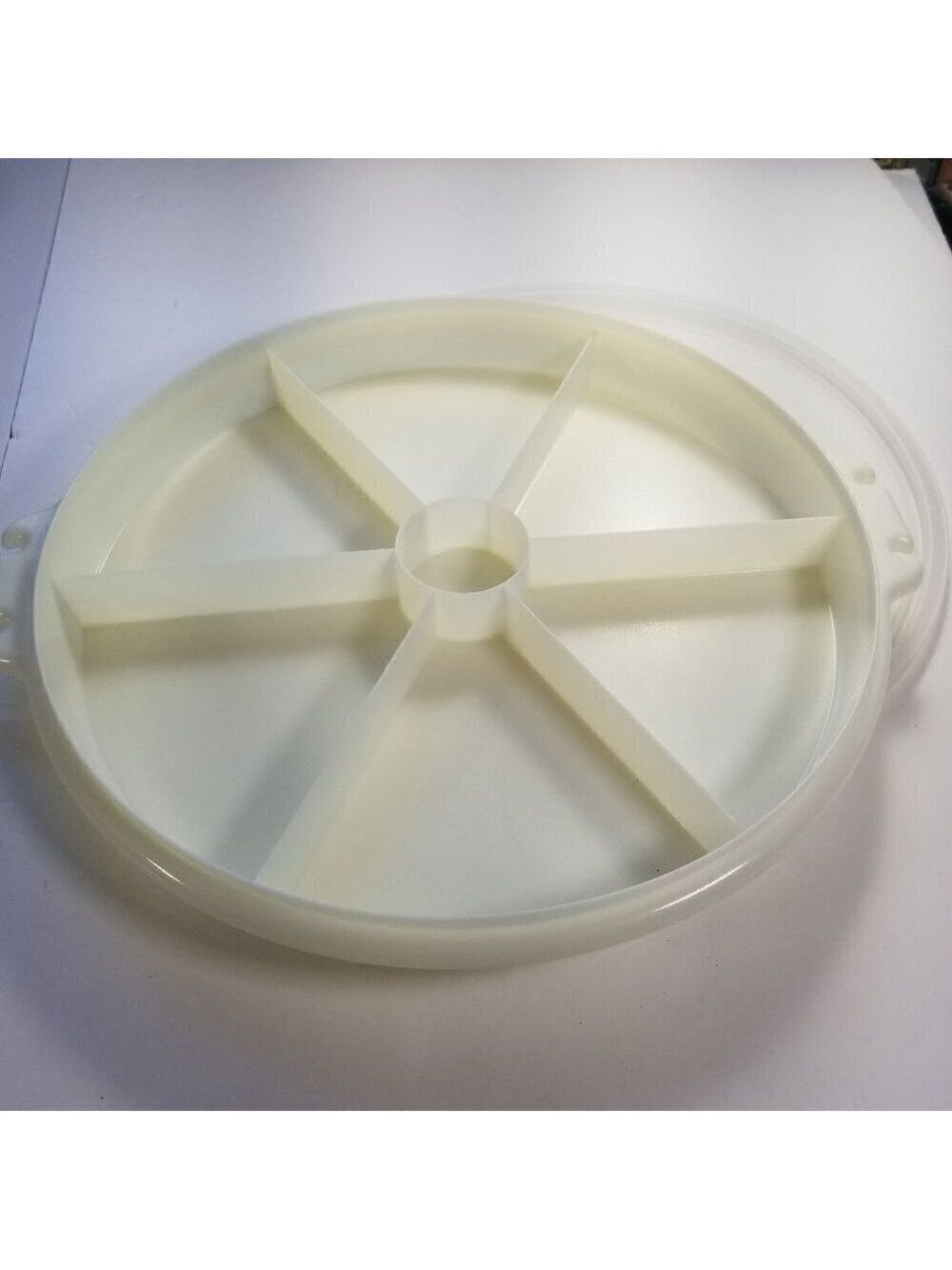 Tupperware Party Susan Divided Party Tray Tupper Seal 22412 Vintage Food Tray